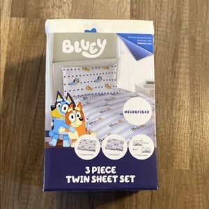 3 Piece Twin Sheet Set - Blue and White